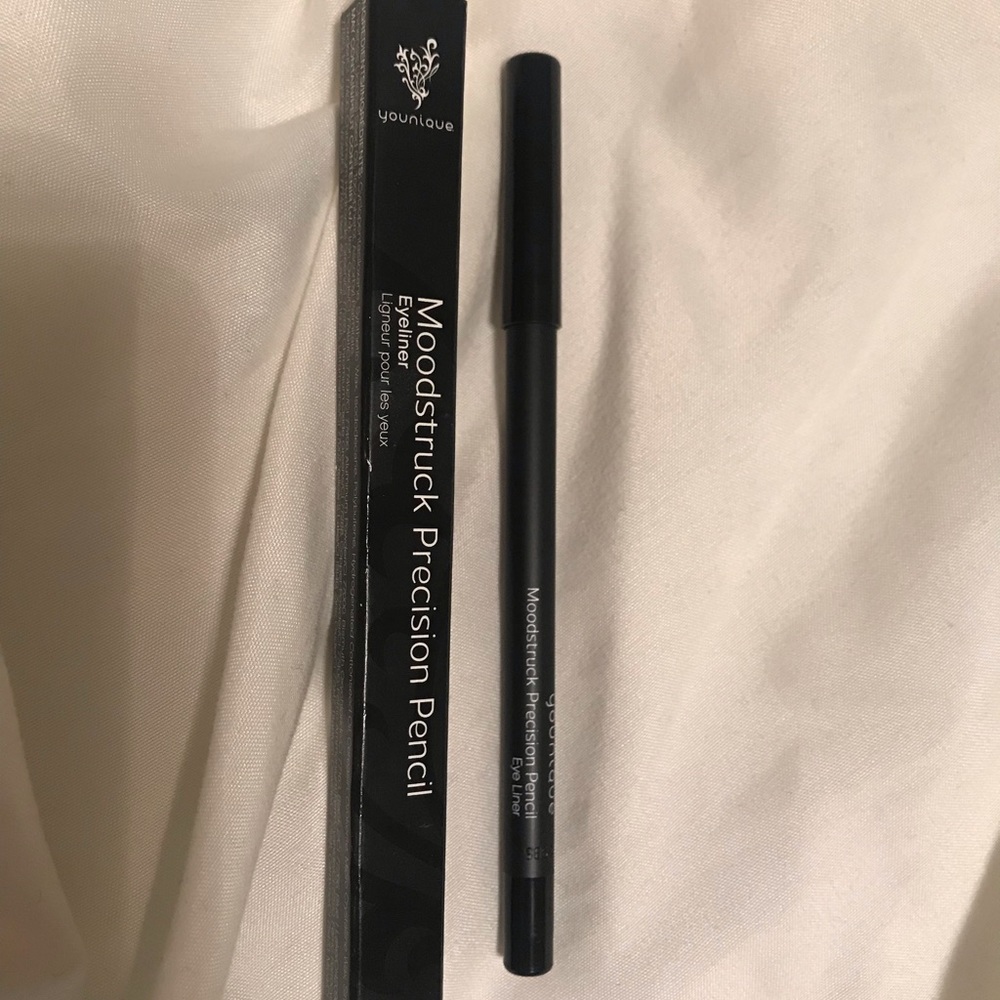 Younique Precision Eyeliner in Perfect (Black)